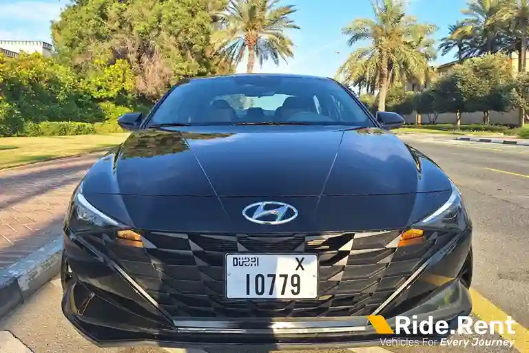 Hyundai Elantra 2023