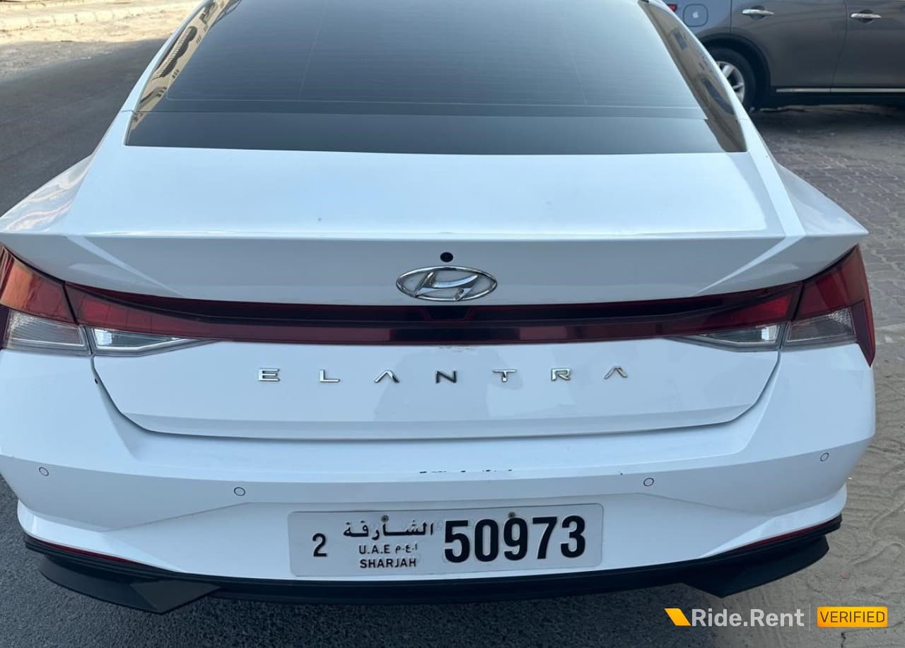 Hyundai Elantra 2023 3