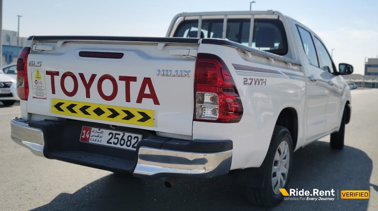 Toyota Hilux 2020 4