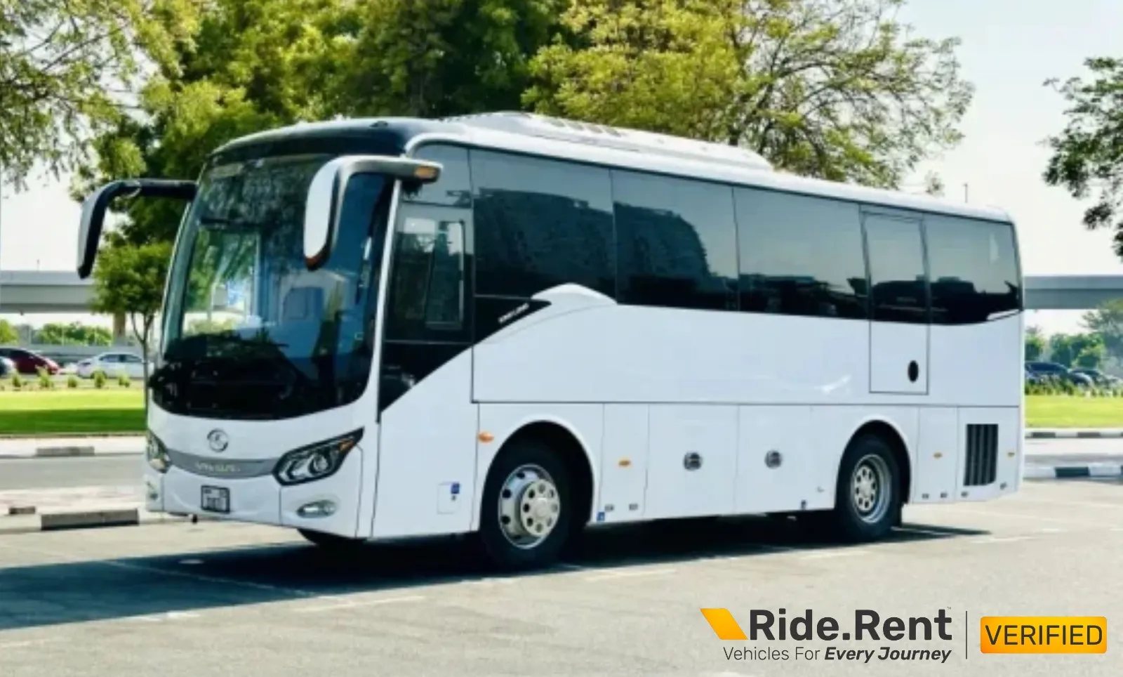Yutong 35-Seater Luxury Bus 2025 2