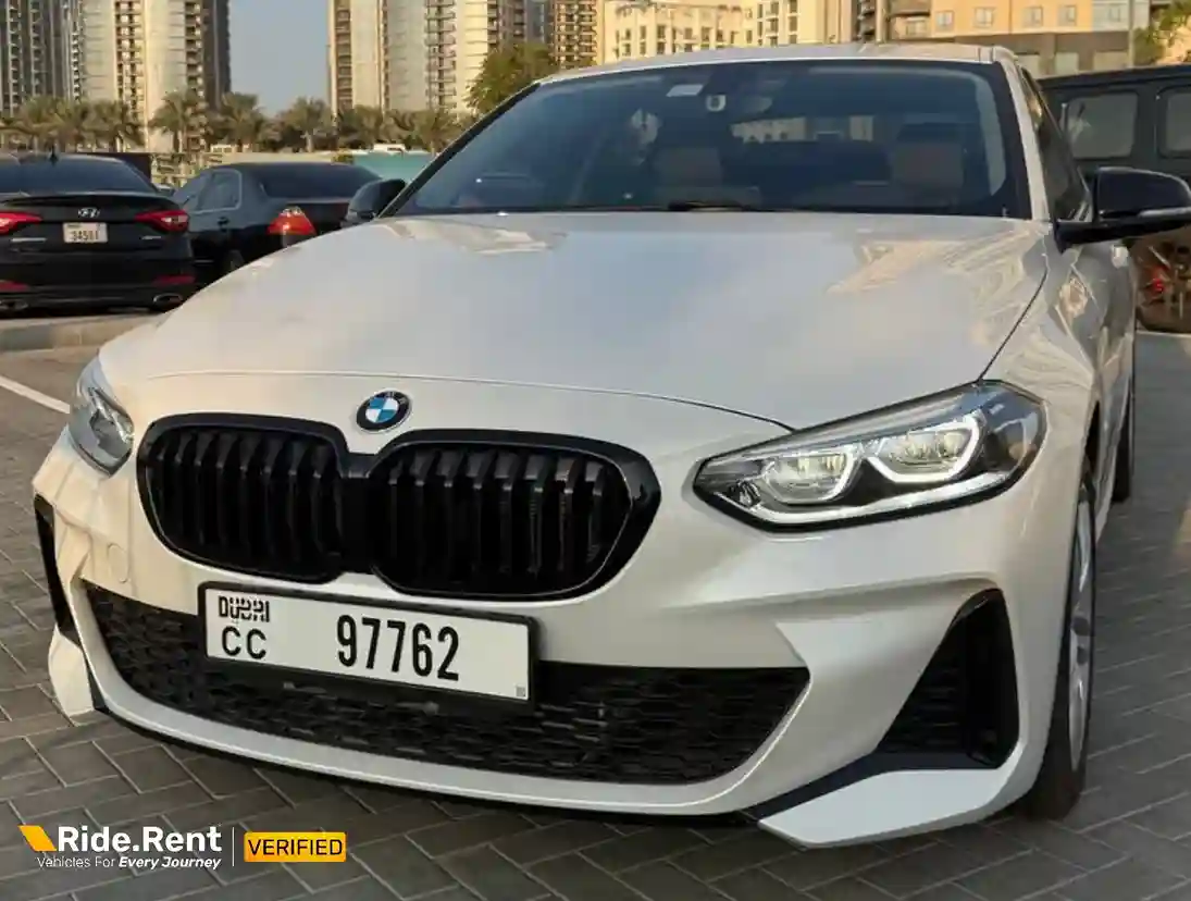 BMW 120i 2023