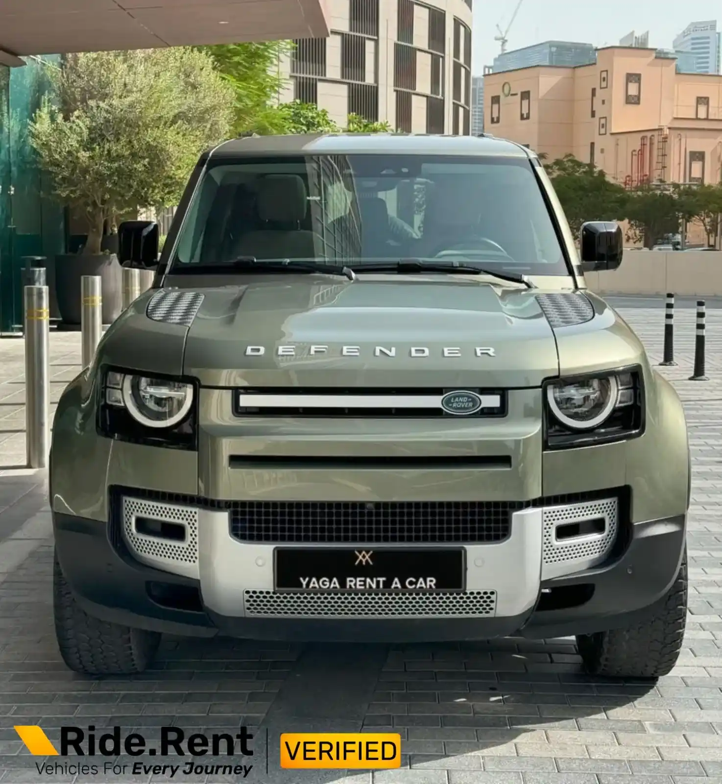 Land Rover Defender 2024