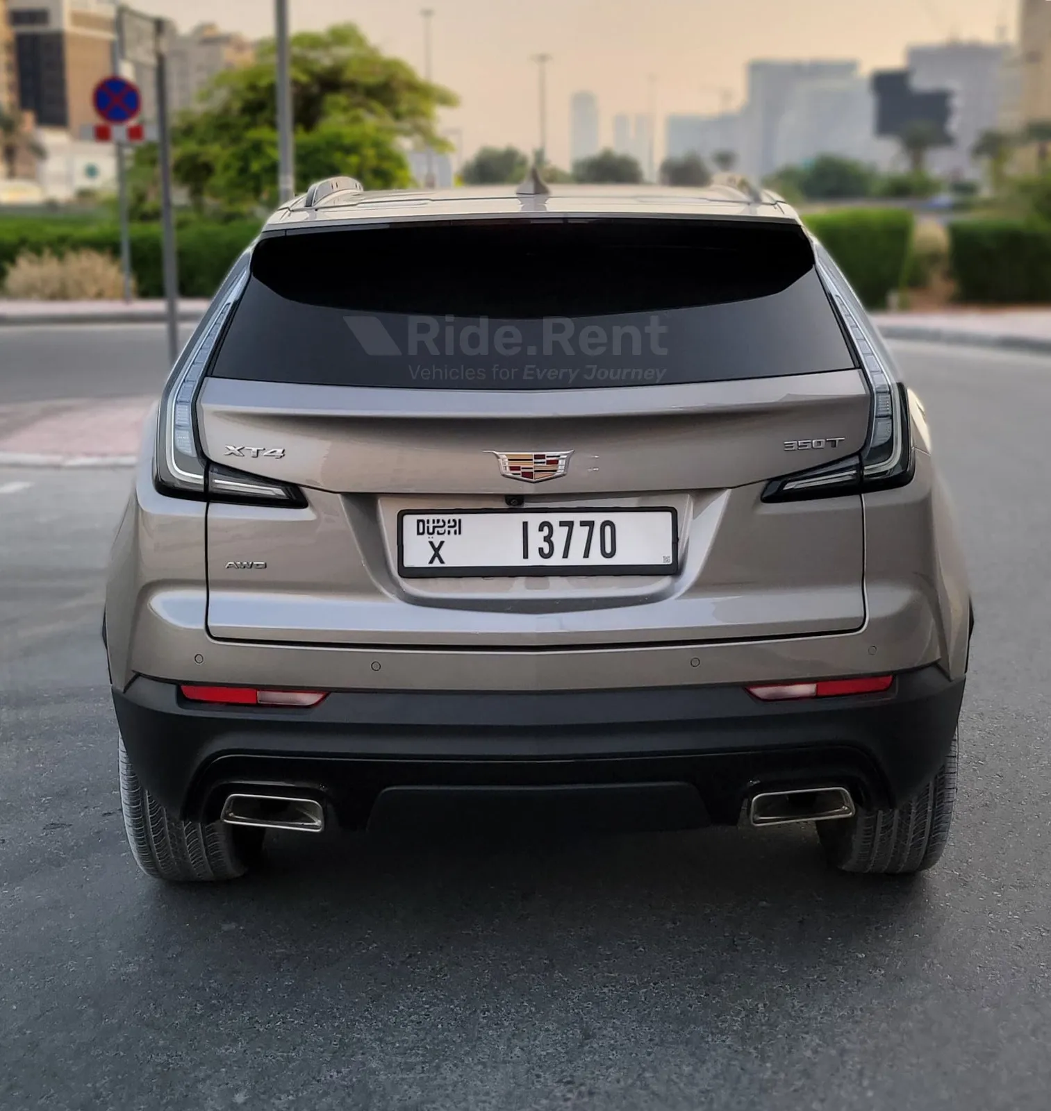 Cadillac  XT4 2023 4