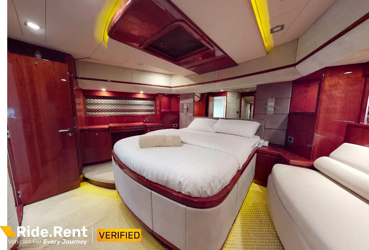 Majesty Yachts 88 Foot Luxury yacht 2022 4
