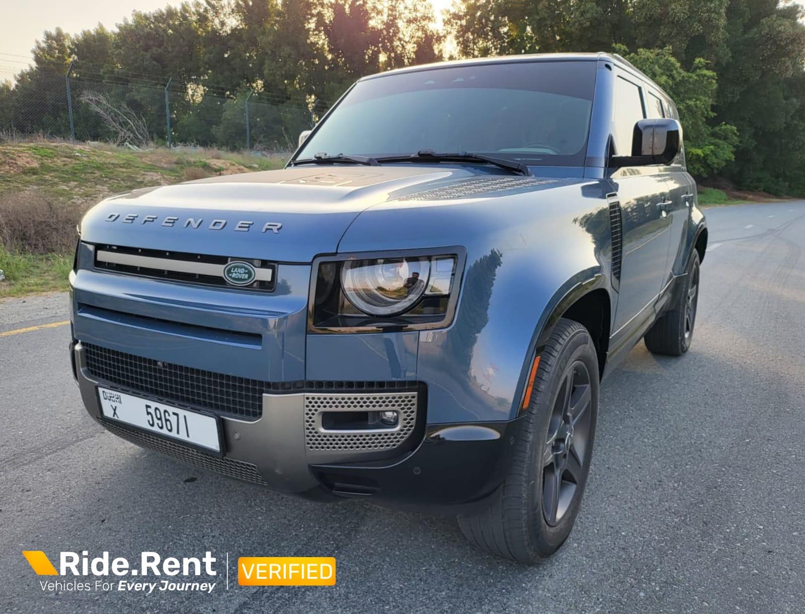 Land Rover Defender 2021