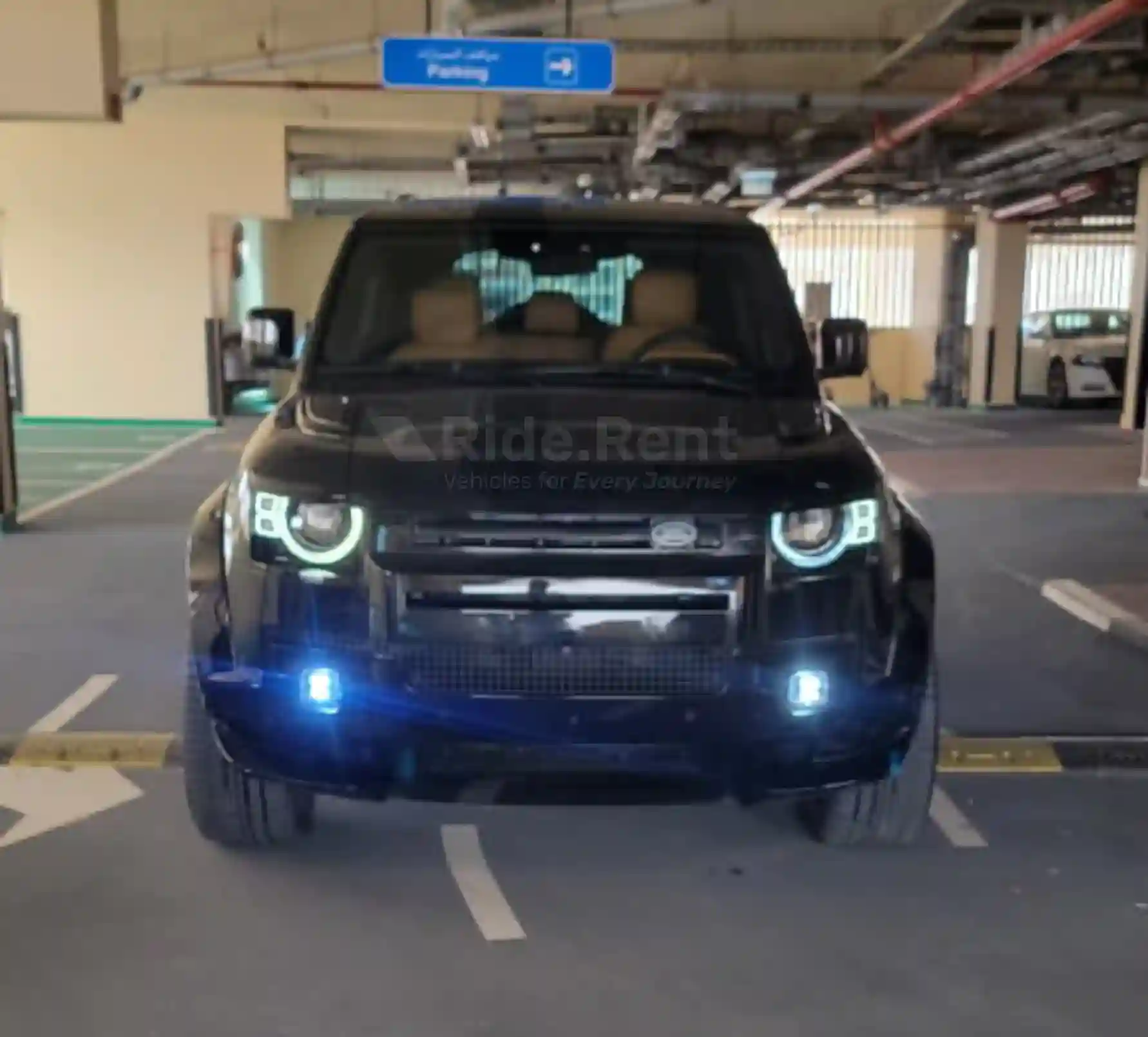 Land Rover Defender 2023