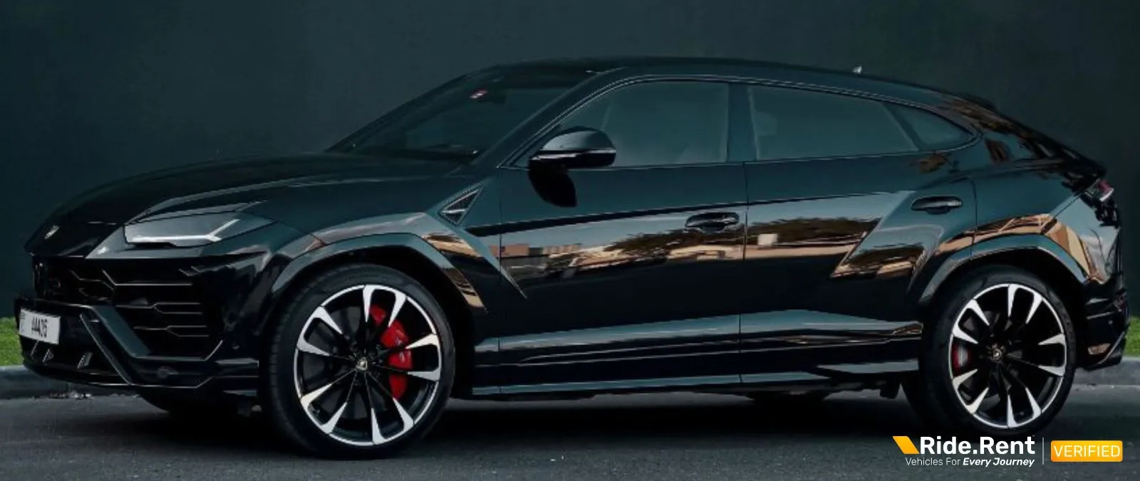 Lamborghini-Urus 2020 4