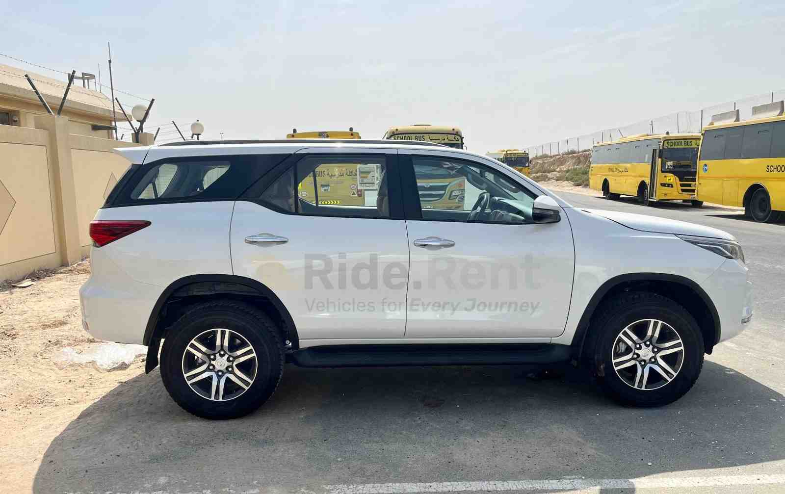 Toyota Fortuner 2025 4