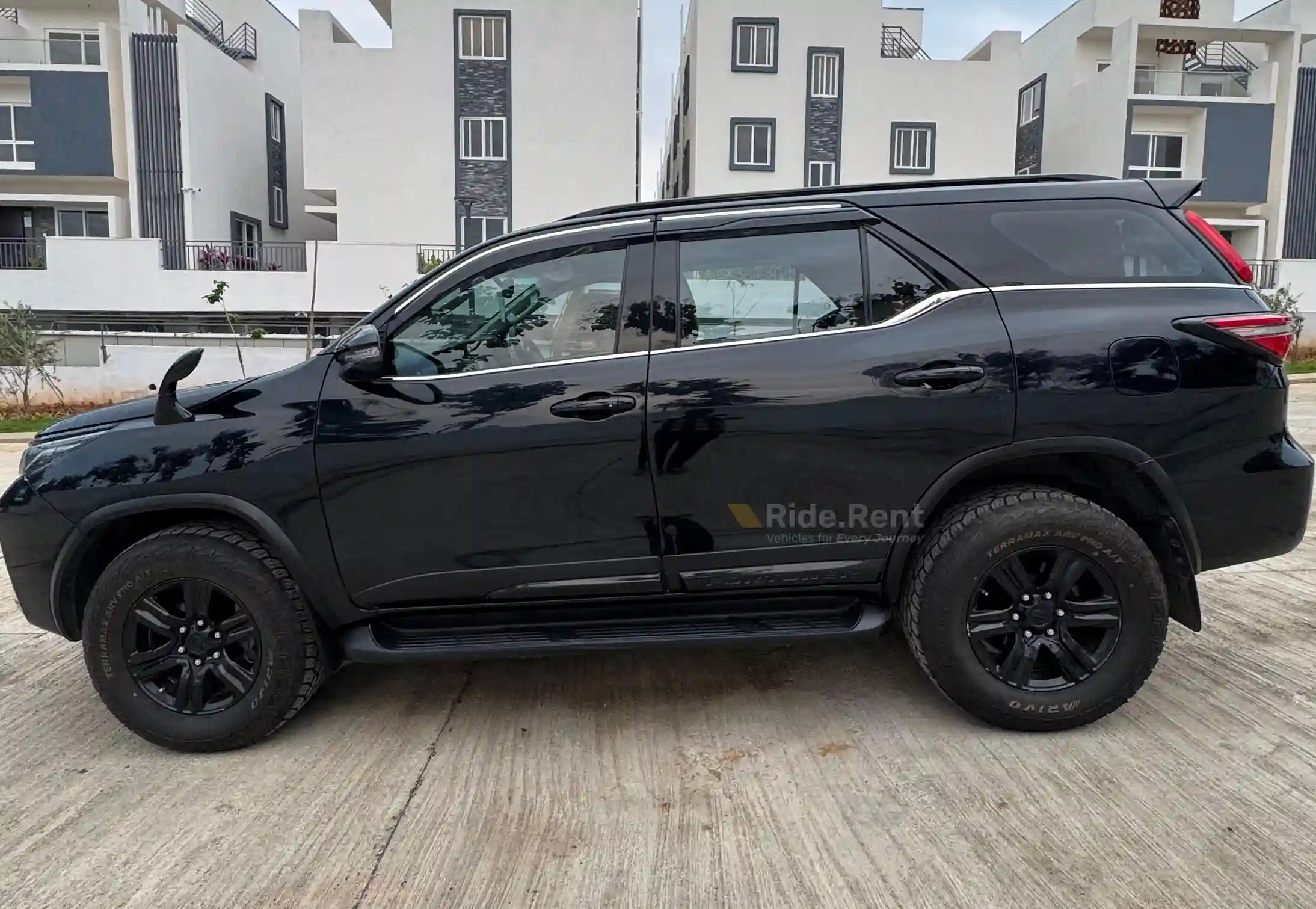 Toyota Fortuner 2024 2